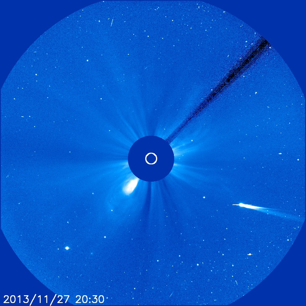 Komet Ison am 27.11.2013 um 21:30 MEZ, aufgenommen mit dem LASCO C3-Instrument der Raumsonde SOHO