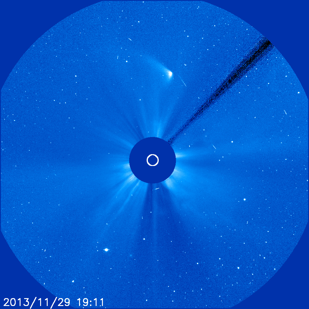 Komet Ison am 29.11.2013 um 20:11 MEZ, aufgenommen mit dem LASCO C3-Instrument der Raumsonde SOHO